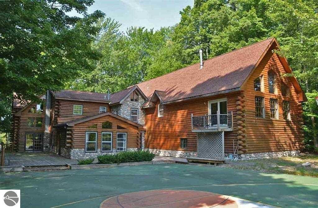 817 S Lake Leelanau Drive - Photo 2 of 14