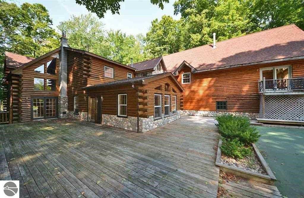 817 S Lake Leelanau Drive - Photo 3 of 14