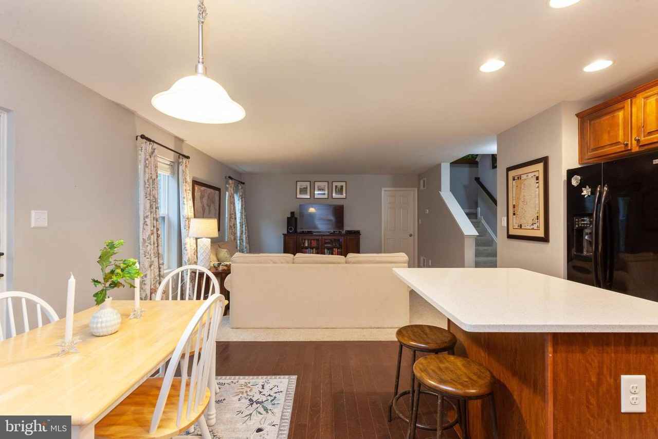 109 Herbies Curve - Photo 3 of 38