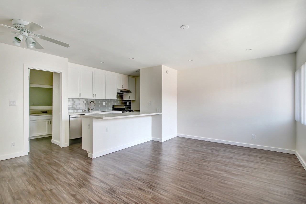 The Seville Apartments - Photo 2 of 28