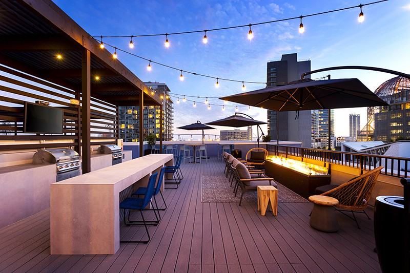 453 13th Street - Photo 3 of 34