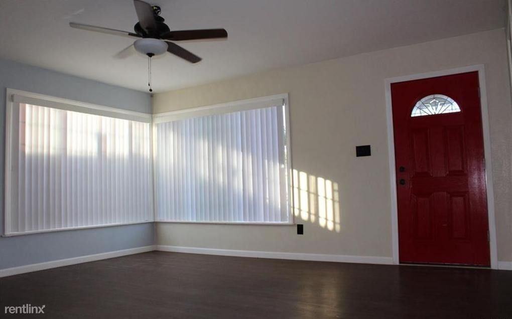 8306 Devenir Ave - Photo 3 of 4