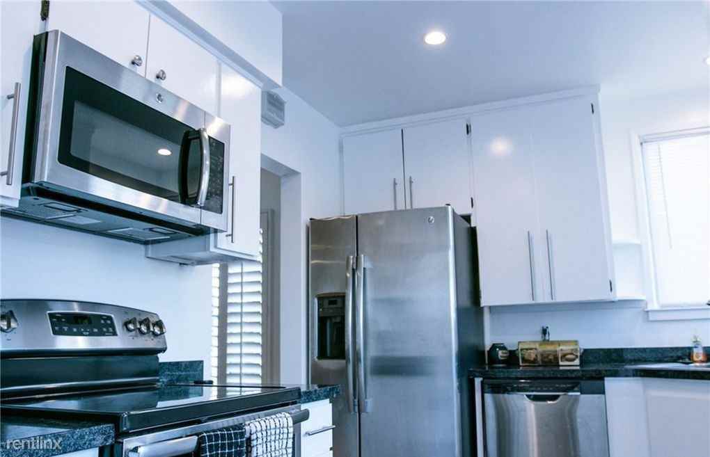 5932 Bellflower Blvd - Photo 2 of 4