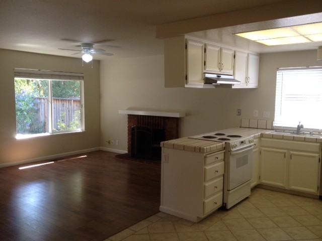 2067 Flintcrest Dr - Photo 2 of 7