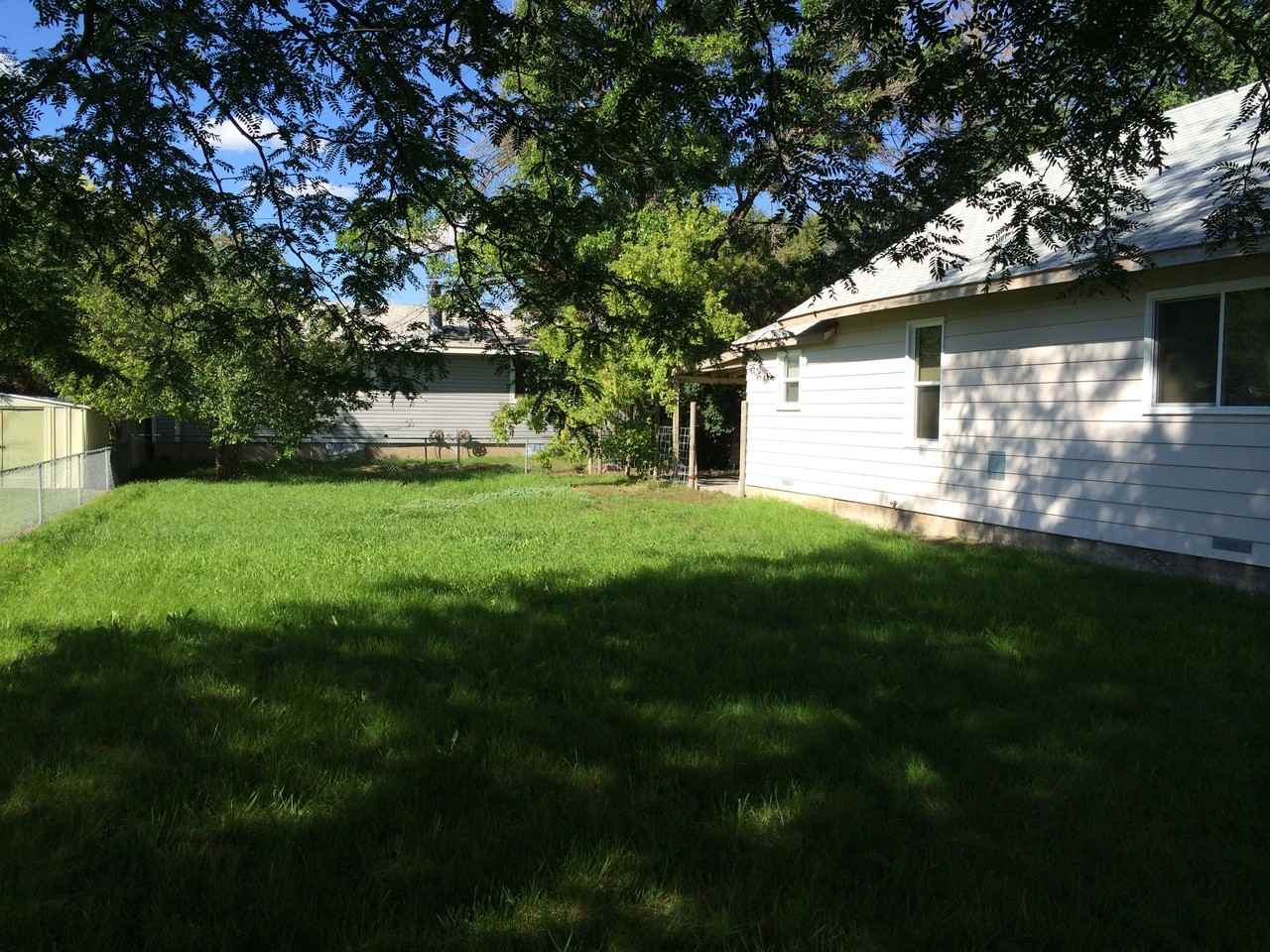 111 Jones St - Photo 3 of 15