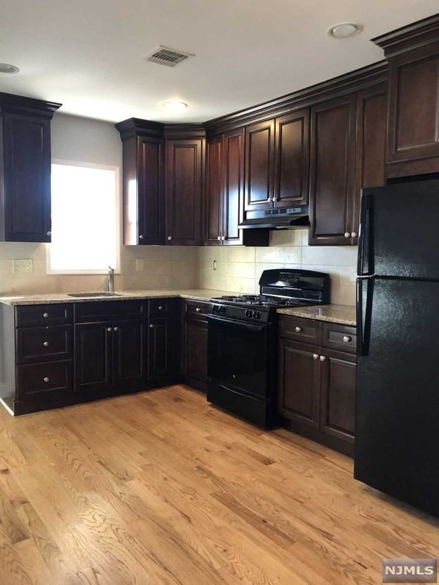 10 Tilt Street - Photo 2 of 6