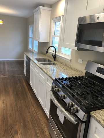 304 Sycamore - Photo 3 of 15