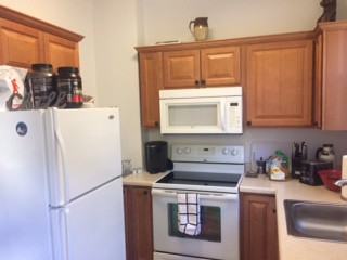 441 Locust St - Photo 2 of 9