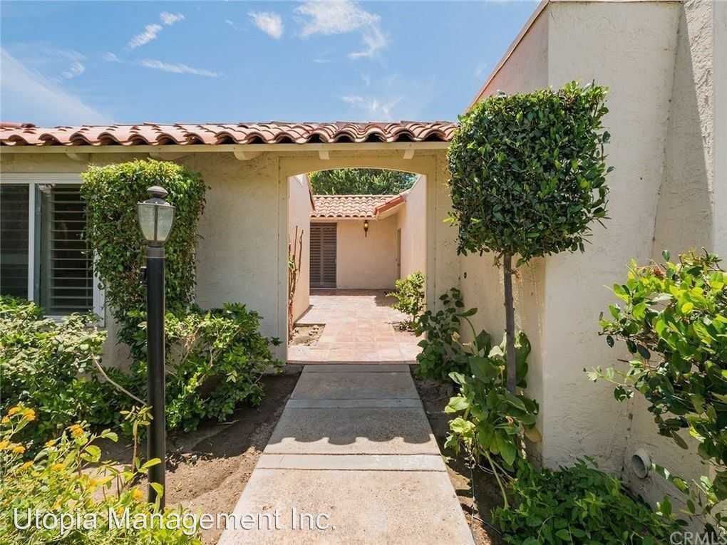 78483 Calle Huerta - Photo 3 of 10