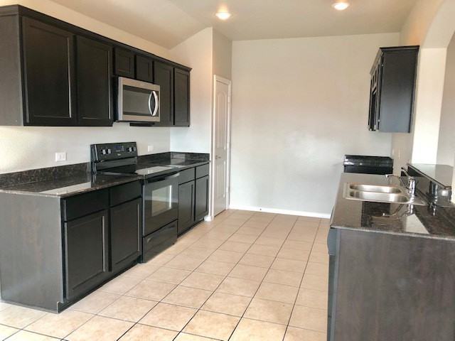 9157 Abaco Way - Photo 3 of 18