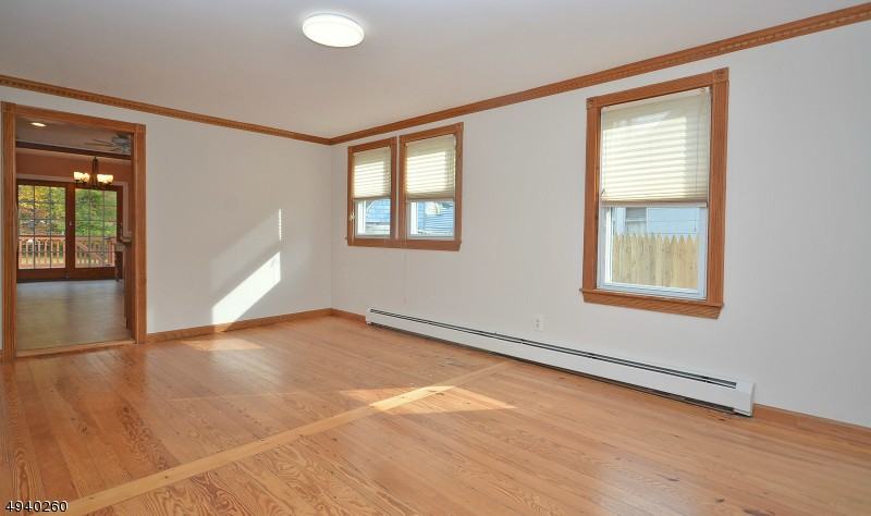 12 Fairfield Ave - Photo 3 of 25