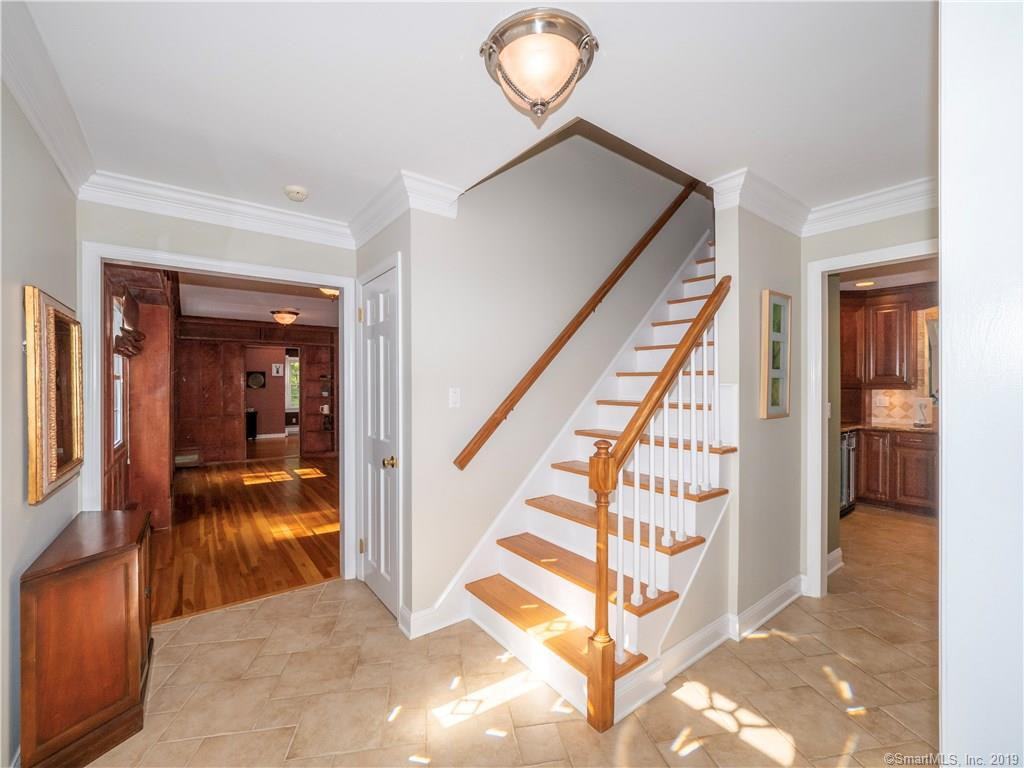 24 Old Farm Road - Photo 3 of 27