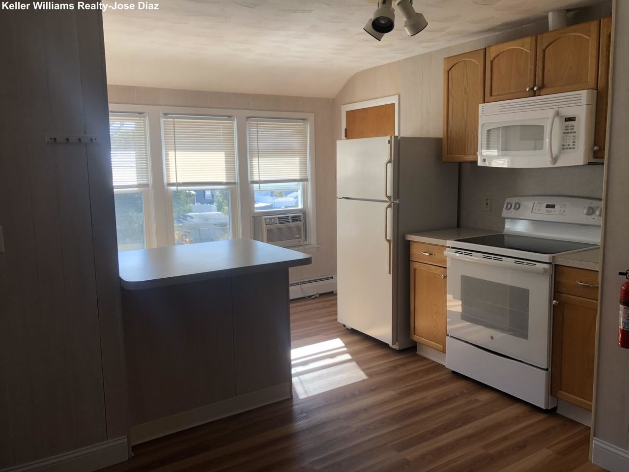 11 Lincoln St. #2L - Photo 2 of 11