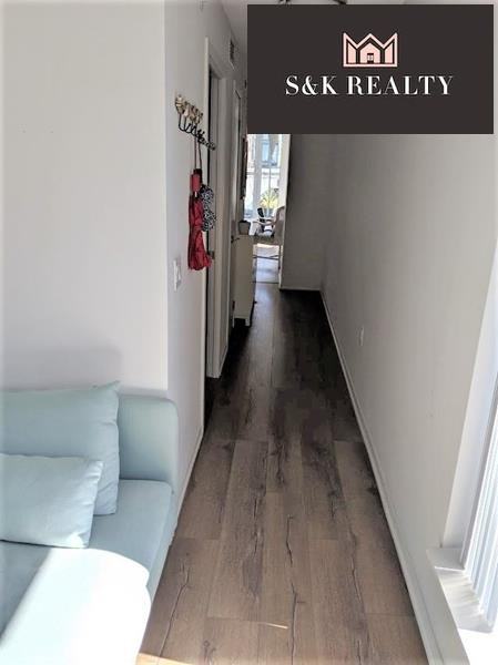 36 Lisgar Street #902