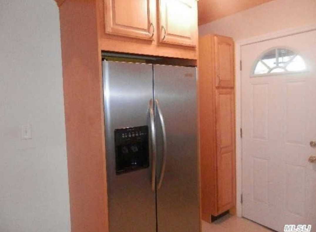 30 Bogart Street - Photo 3 of 8