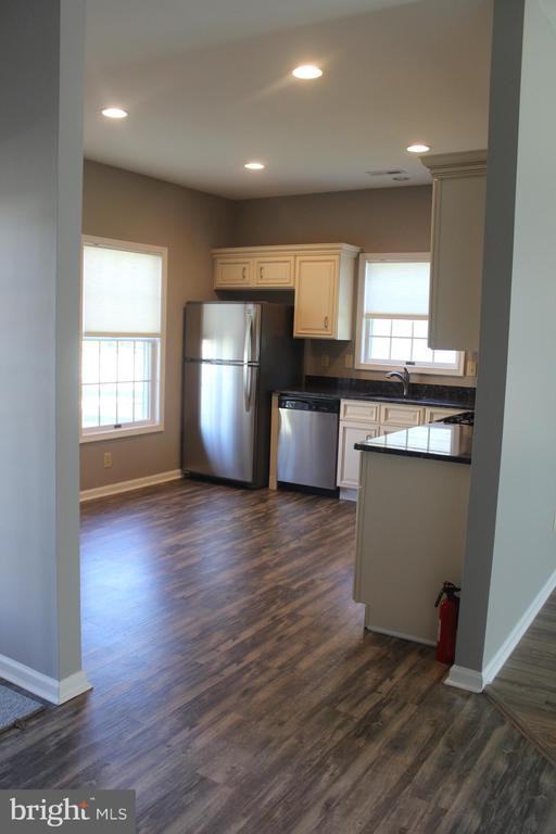 38 Lantern Lane - Photo 3 of 10