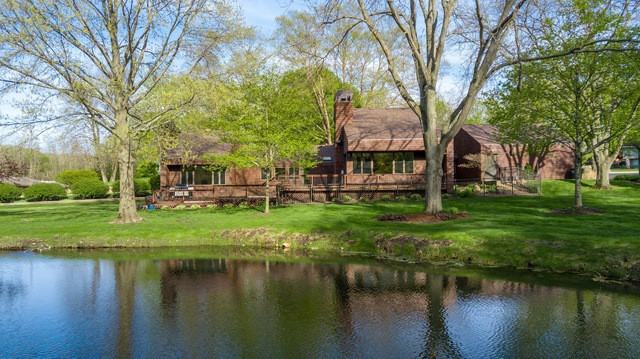 1886 Springview Dr - Photo 3 of 50