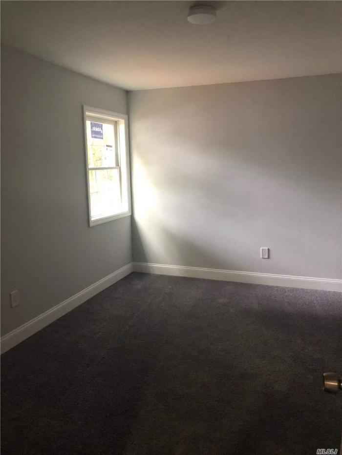 20 Terry Ave - Photo 2 of 7