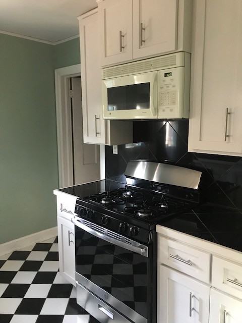 6656 Kenwood Ave - Photo 2 of 15