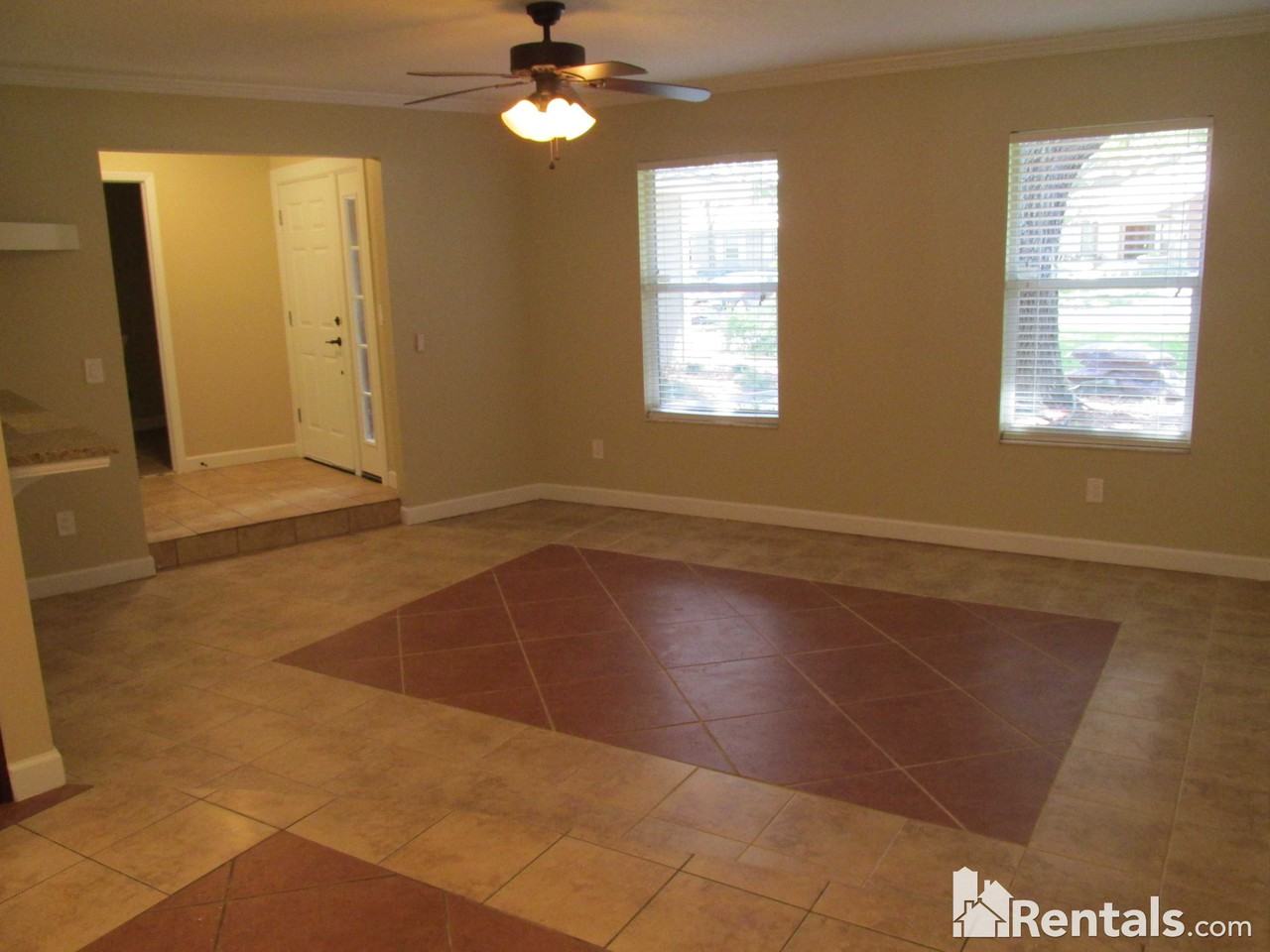 14906 Winterwind Dr - Photo 3 of 10