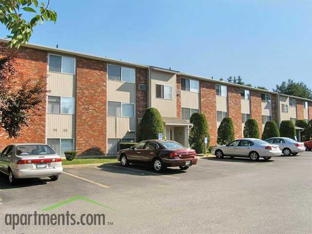 Western Hills Apartments 444 Meshanticut Valley Pkwy, Cranston, RI 02920 Zumper