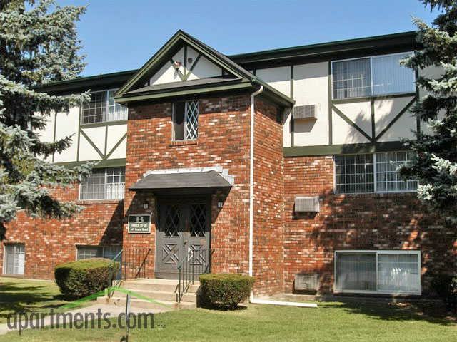 Fairfax Village - Photo 2 of 18