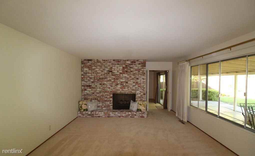 2365 Parish Dr - Photo 3 of 4