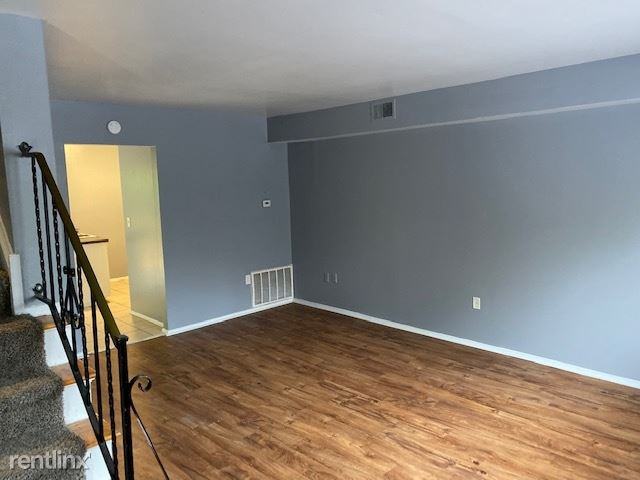 8 Chalon Ln 5 - Photo 2 of 10