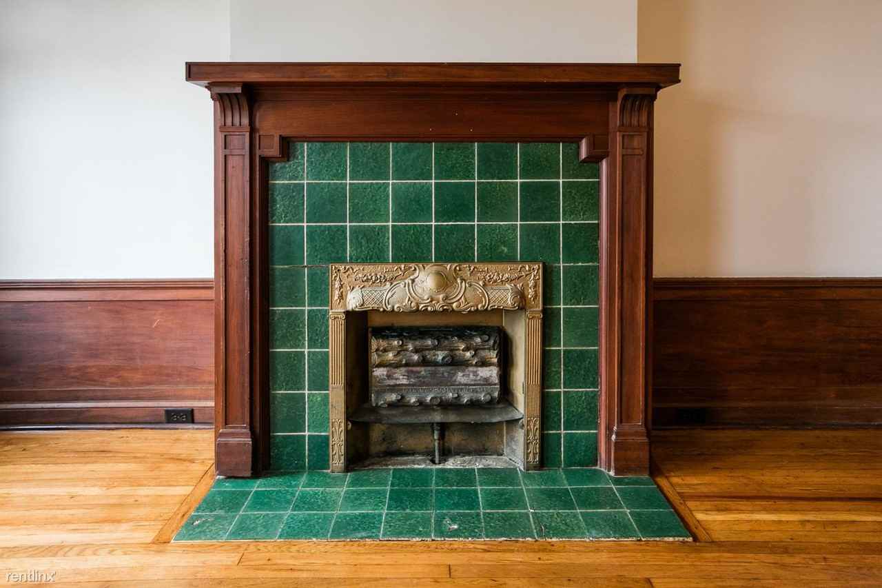 1542 W Alexandrine St - Photo 2 of 10