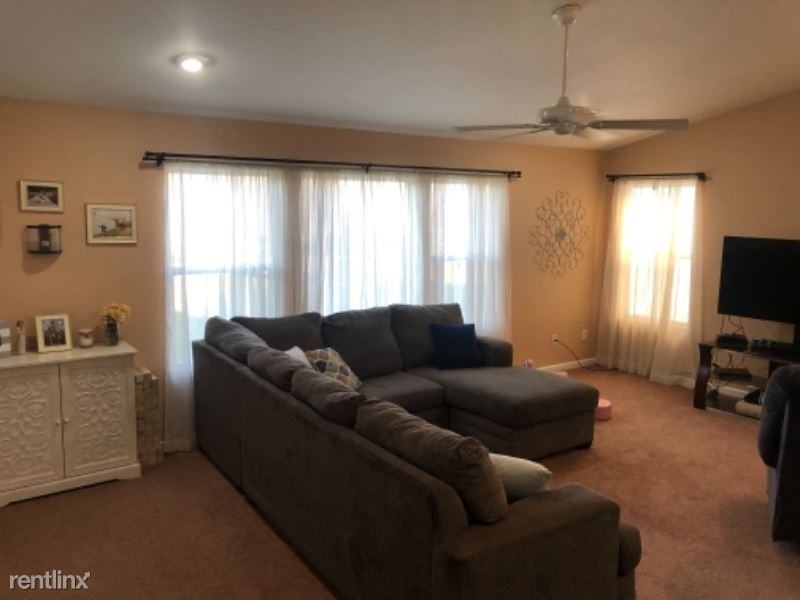 1300 Odell Farm Lane - Photo 3 of 38