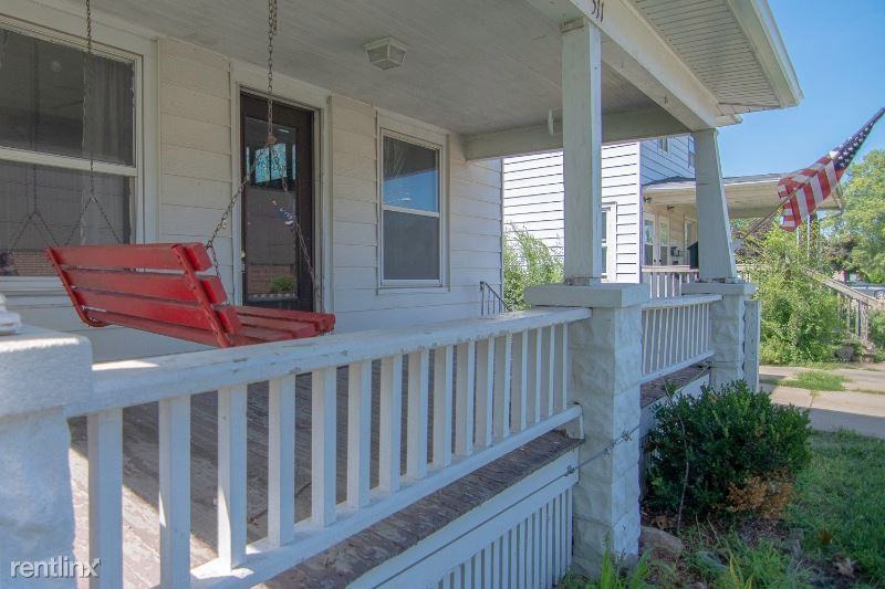 511 N Main St - Photo 2 of 18