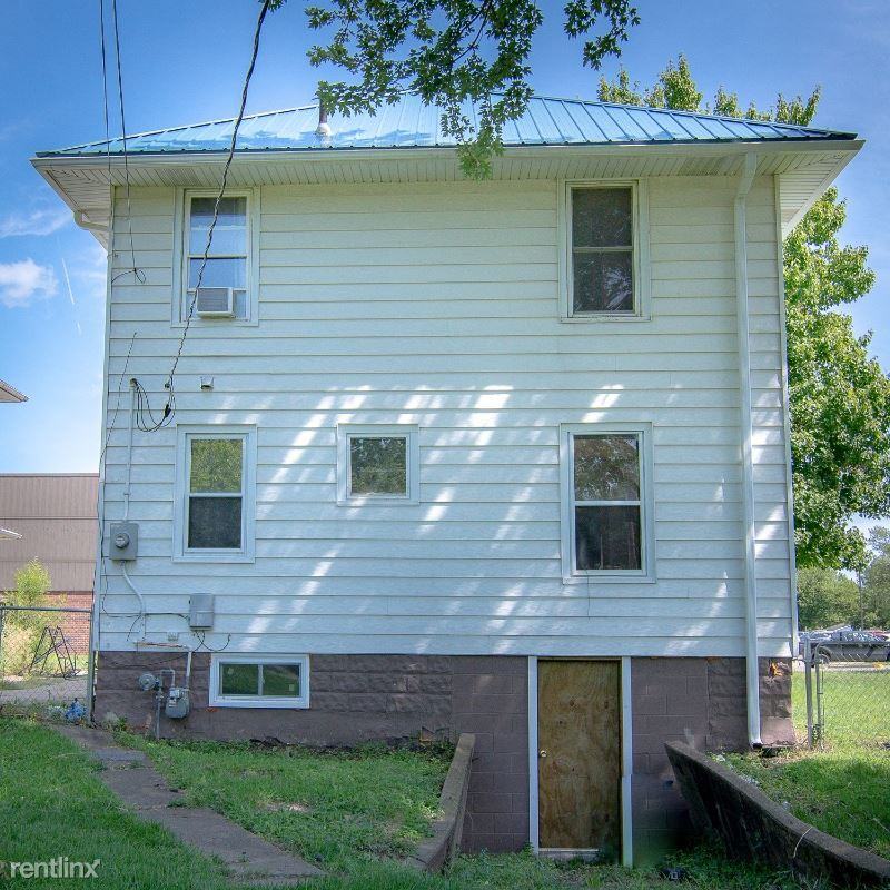 511 N Main St - Photo 3 of 18