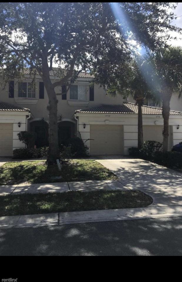 Jonathan Cove Townhomes - Photo 2 of 15