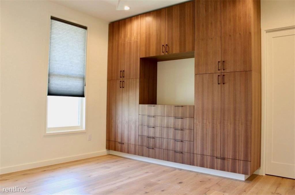 1410 Woodlawn Blvd #A - Photo 3 of 4