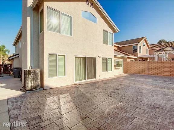 13852 Shady Knoll Ln - Photo 3 of 35