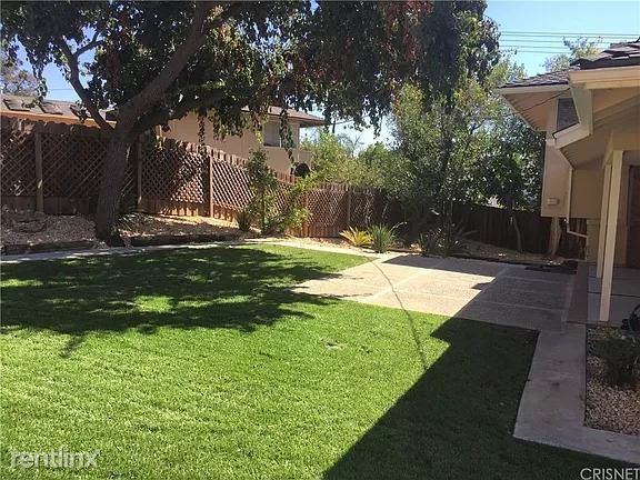 9540 Sophia Ave - Photo 2 of 20