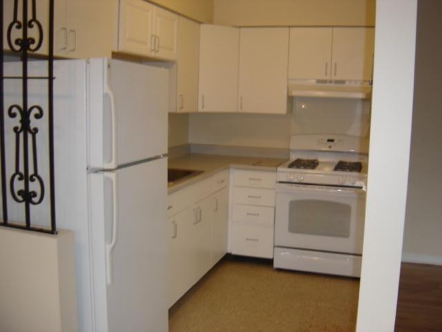 Kent Apartments of Dumont - Photo 2 of 5