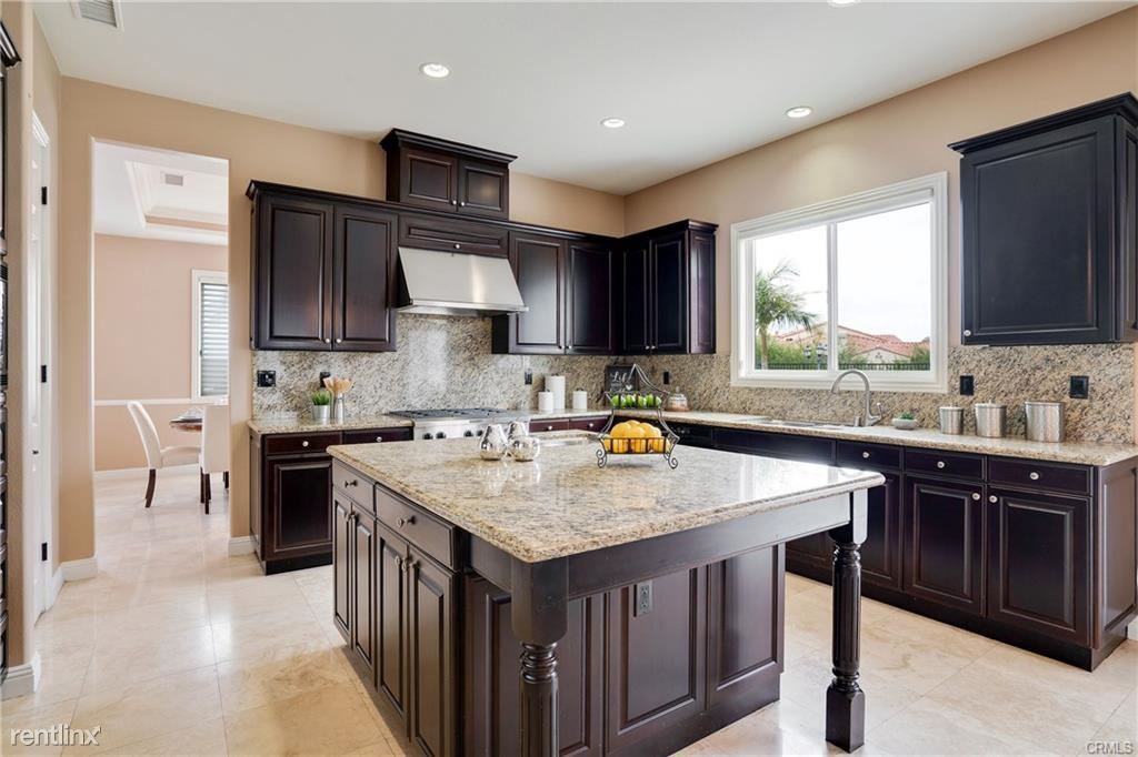 4001 Humboldt Ln - Photo 2 of 10