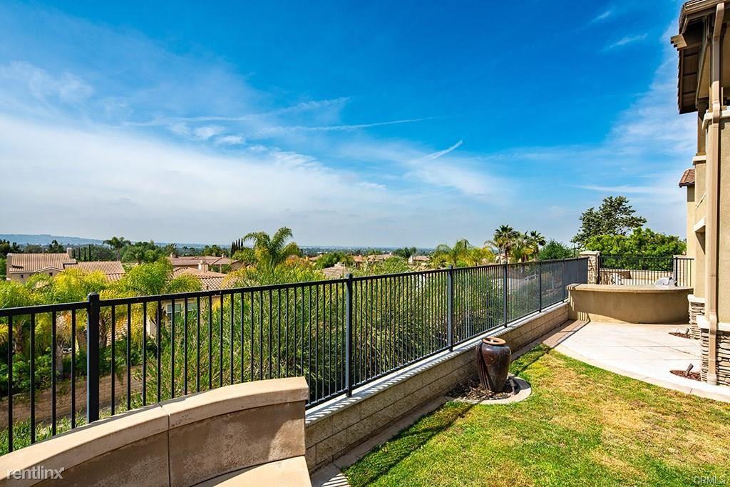 18078 Joel Brattain Dr - Photo 2 of 10