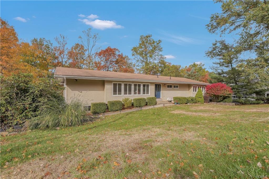 128 Waters Edge - Photo 3 of 36