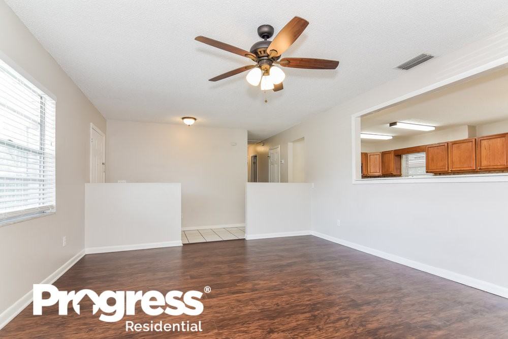 110 7th Jpv St - Photo 3 of 16