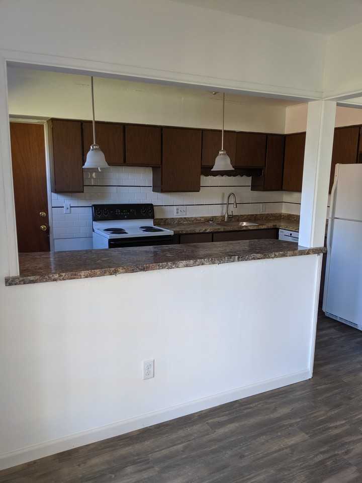 3687 Elmhurst Court - Photo 2 of 8