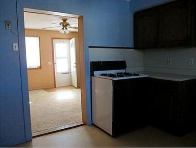 202 East 6th Street - Photo 2 of 5