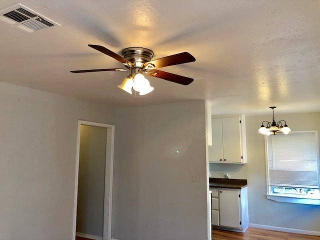 2009 South Stonewall Avenue - Photo 2 of 6