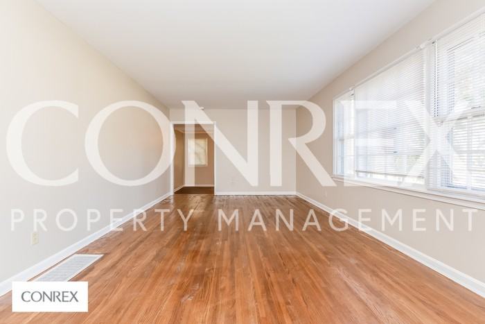 2821 Broadview Drive Northwest - Photo 2 of 8