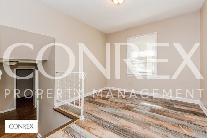 2821 Broadview Drive Northwest - Photo 3 of 8