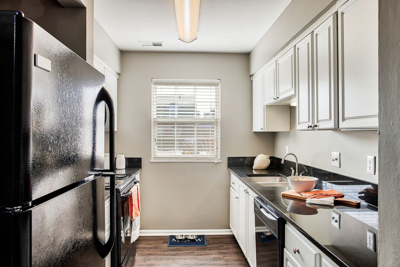 The Rail at 1380 - Photo 7 of 122