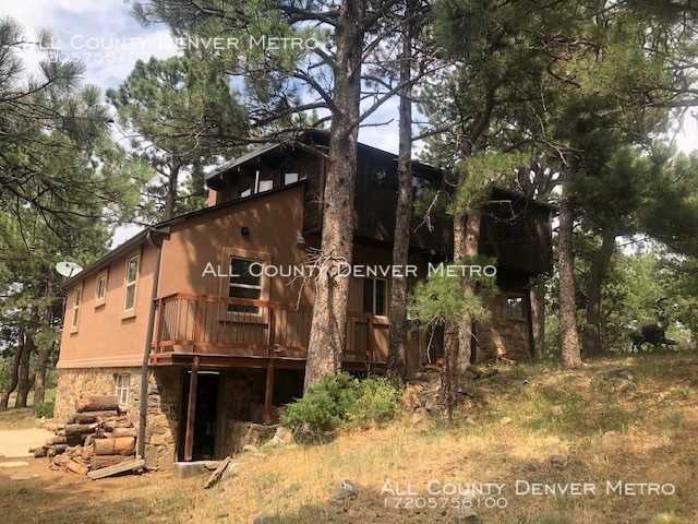 389 Parkview Ave - Photo 2 of 20