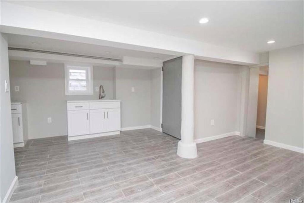 4346 Boyd Avenue - Photo 3 of 7