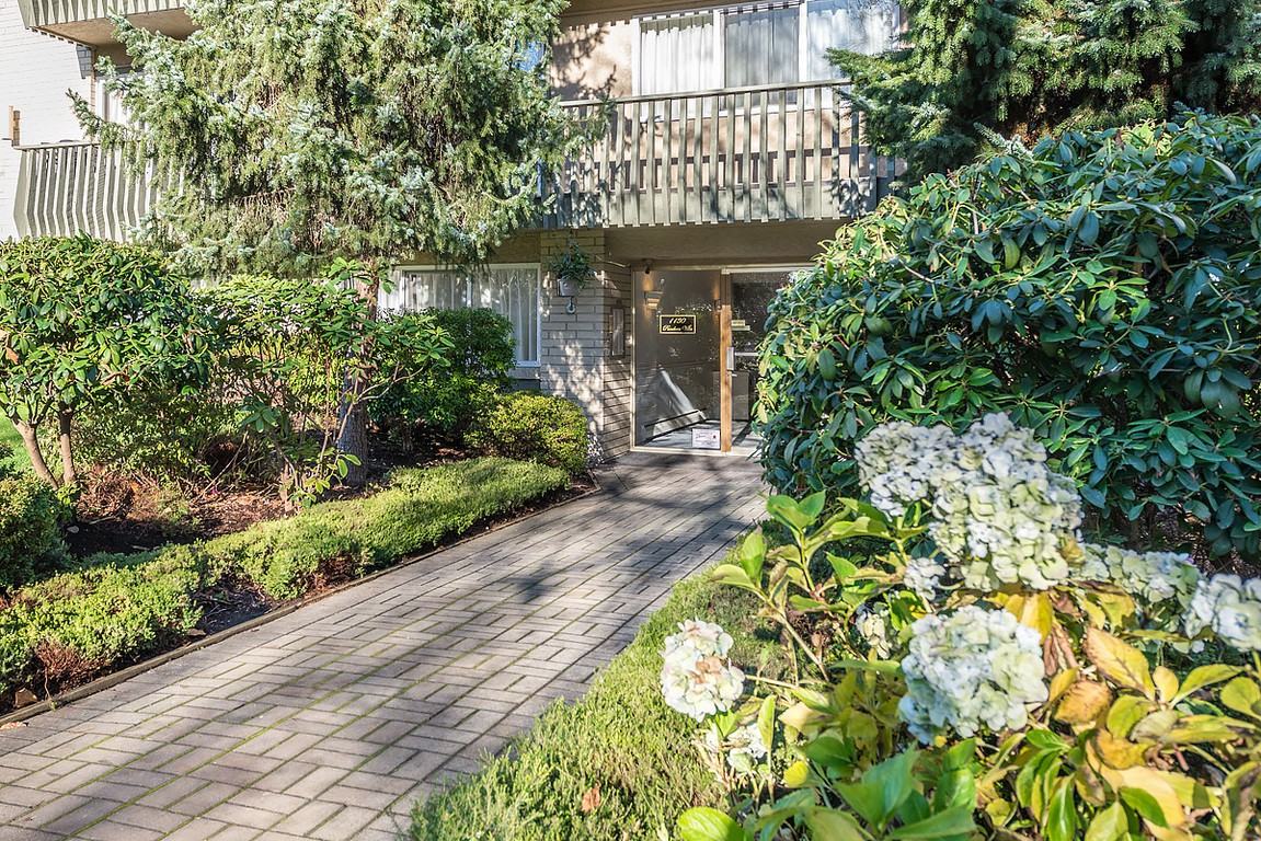 Pandora Villa - Photo 2 of 4